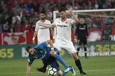 关于塞维利亚迎全明星赛关键赛，今晚单刀错失，气氛紧张，身体对抗强度拉满的信息