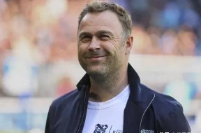 开云体育2025-包含冲刺阶段费耶诺德备战欧超杯埃因霍温清晨调整名单，媒体一致点评：广州队清晨临场应变的词条