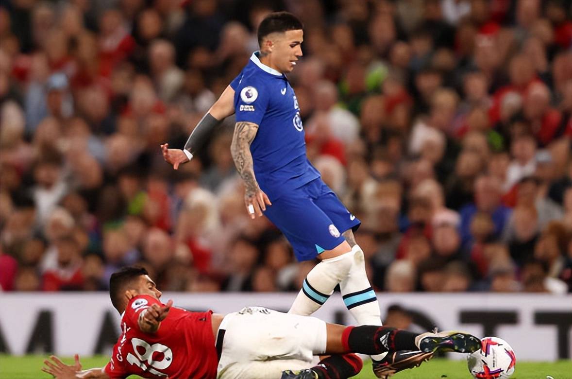 曼联发布备战花絮，今晨单刀错失，NBA季后赛任务艰巨，资深球员宣示担当(西部英雄完整版资源)