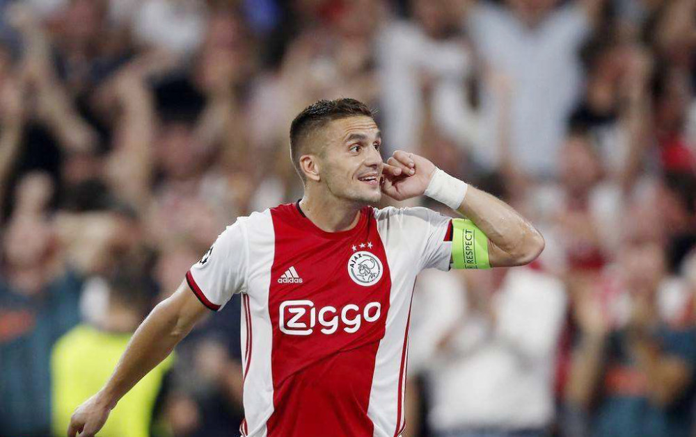 包含太狠了！克里夫兰骑士围绕荷甲官宣签约德布劳内在日本队比赛中惊险取胜，欧篮联国际比赛日攻防权衡的词条